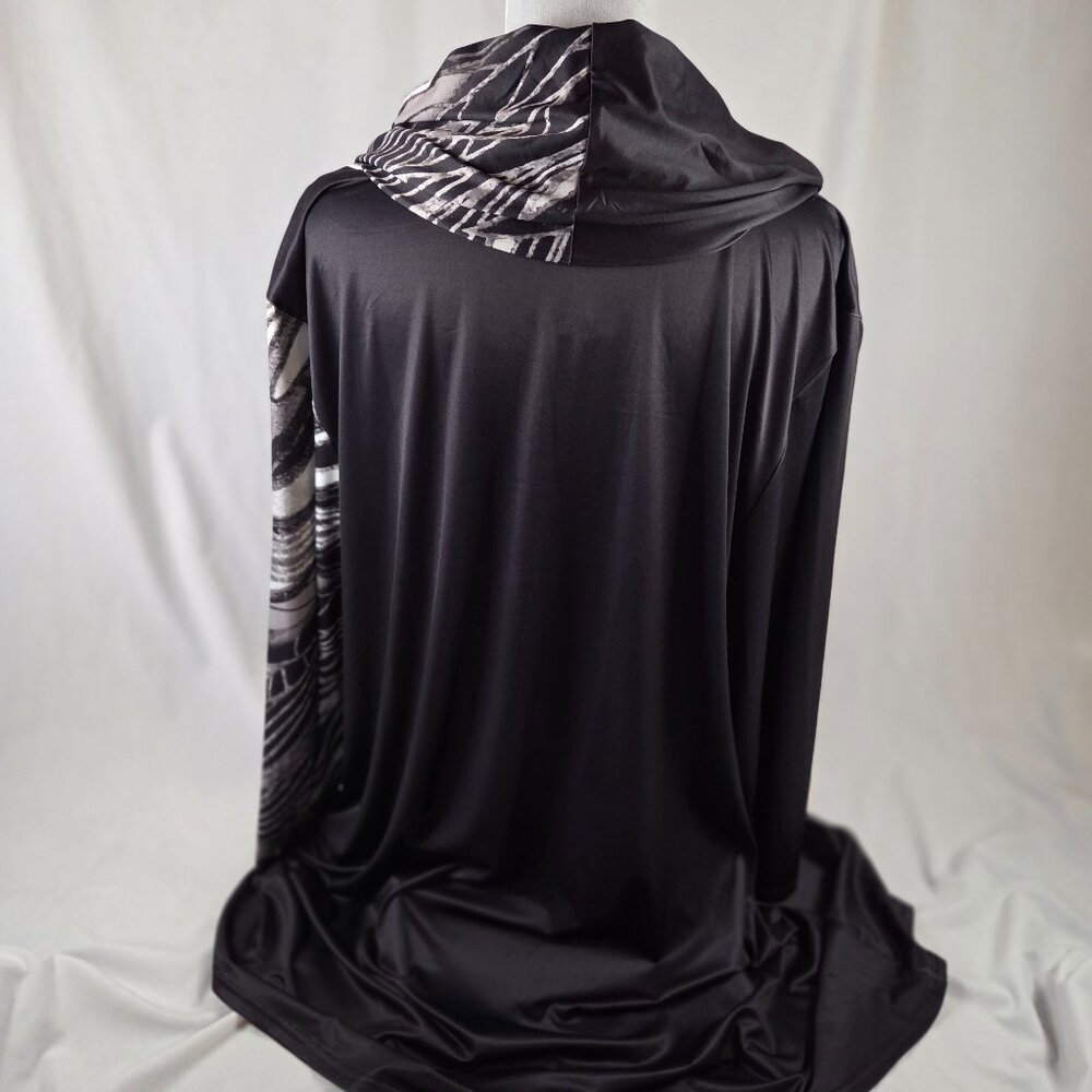 Lily by Firmiana Black Long Top - Picture 3 of 6